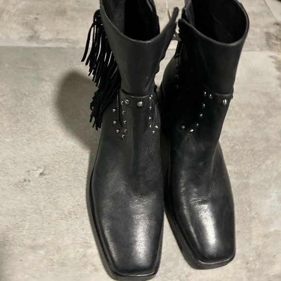 Women Leather Boots - Picture 1 of 7